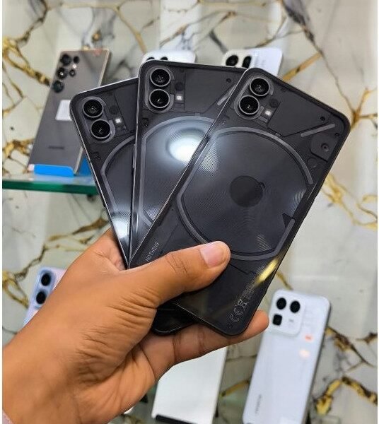 NOTHING PHONE (1)
